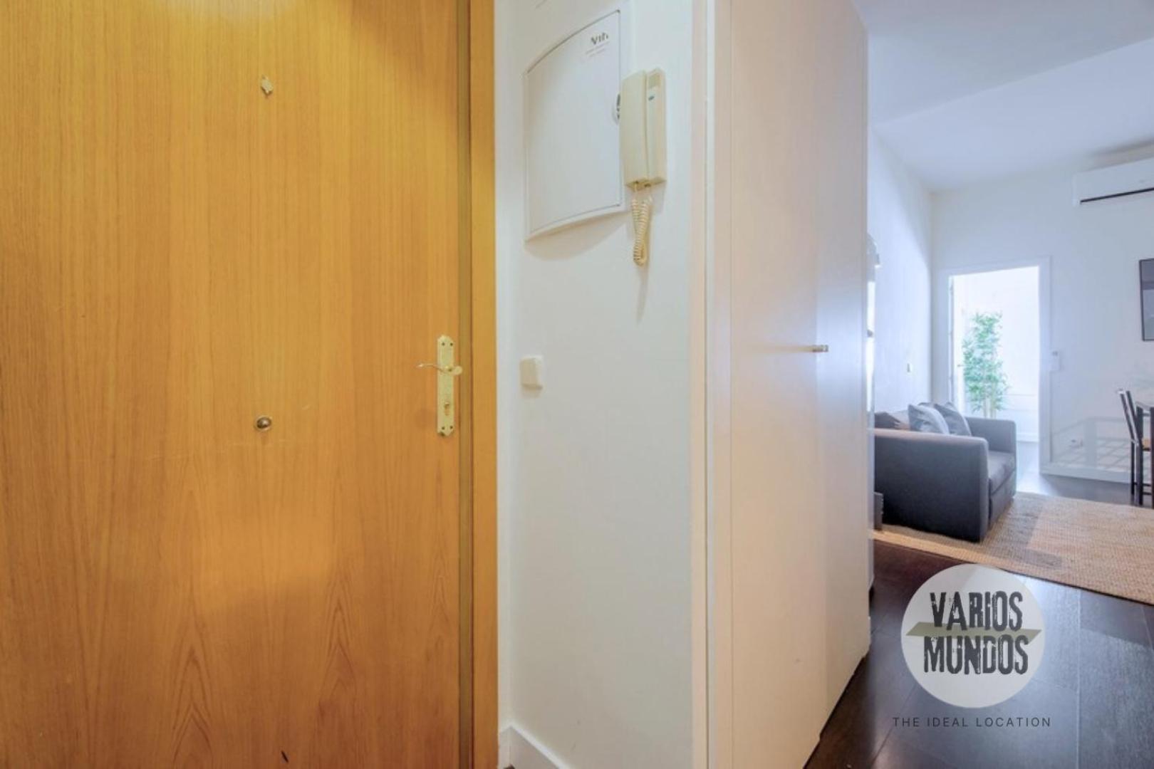 Refugio Cultural Para 3, En Plaza De Chueca 马德里 外观 照片